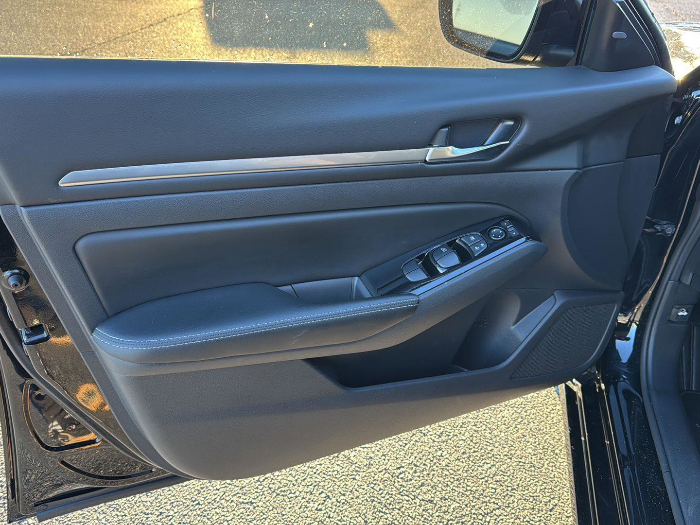 Used 2023 Nissan Altima 2.5 SV image 14