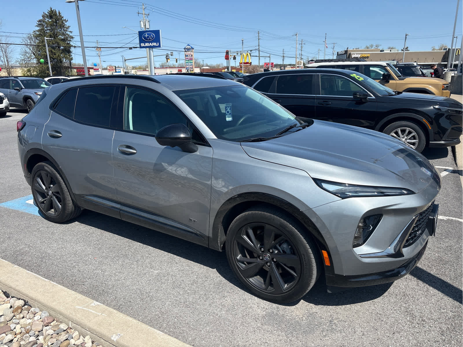 Used 2025 Buick Envision Sport Touring AWD/4WD image 2