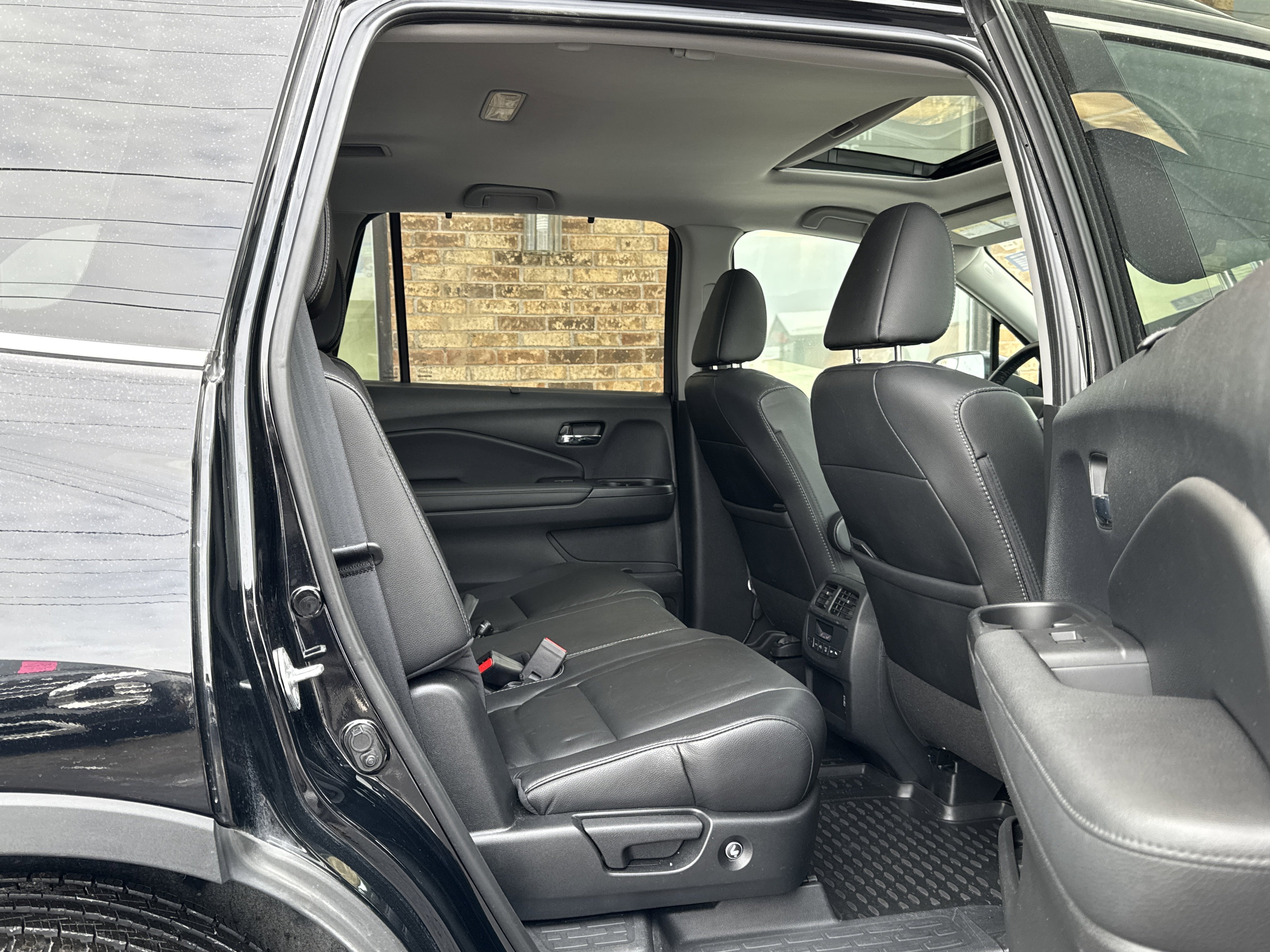 Used 2021 Honda Pilot Special Edition image 13