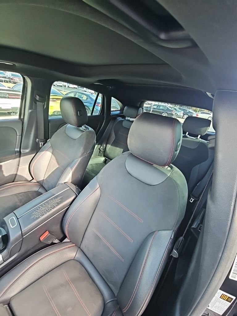 Used 2022 Mercedes-Benz GLA 35 AMG 4MATIC image 21