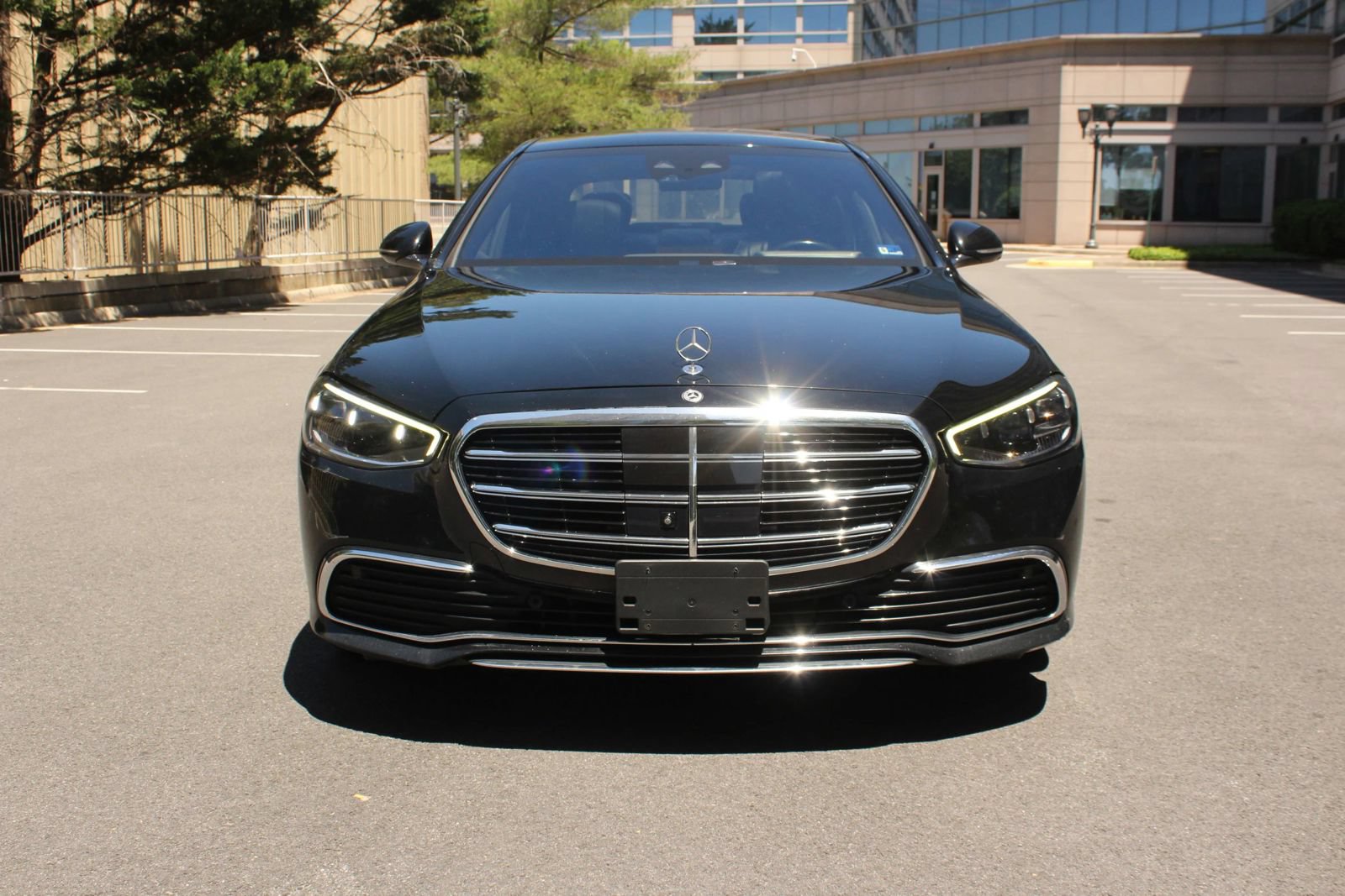 Used 2022 Mercedes-Benz S 500 4MATIC image 3