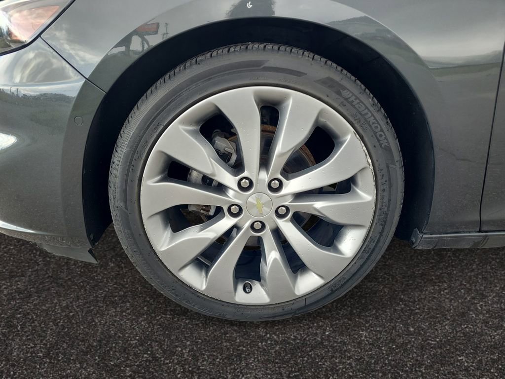 Used 2017 Chevrolet Malibu Premier w/ Premier Sun and Wheel Package FWD image 14