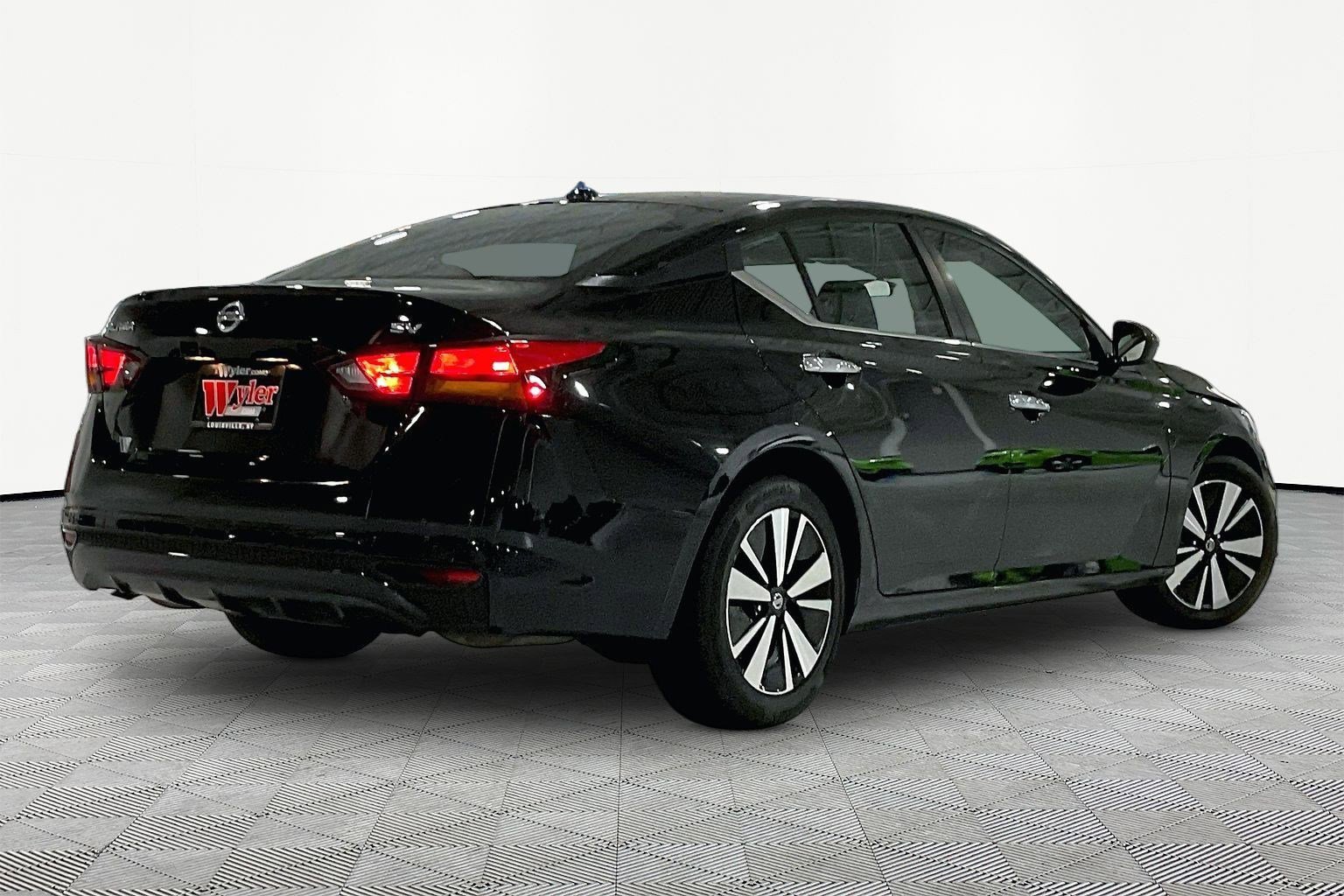 Used 2021 Nissan Altima 2.5 SV FWD image 6