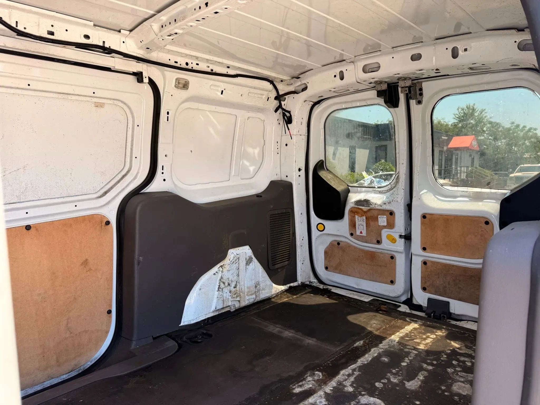 Used 2020 Ford Transit Connect XL FWD image 25