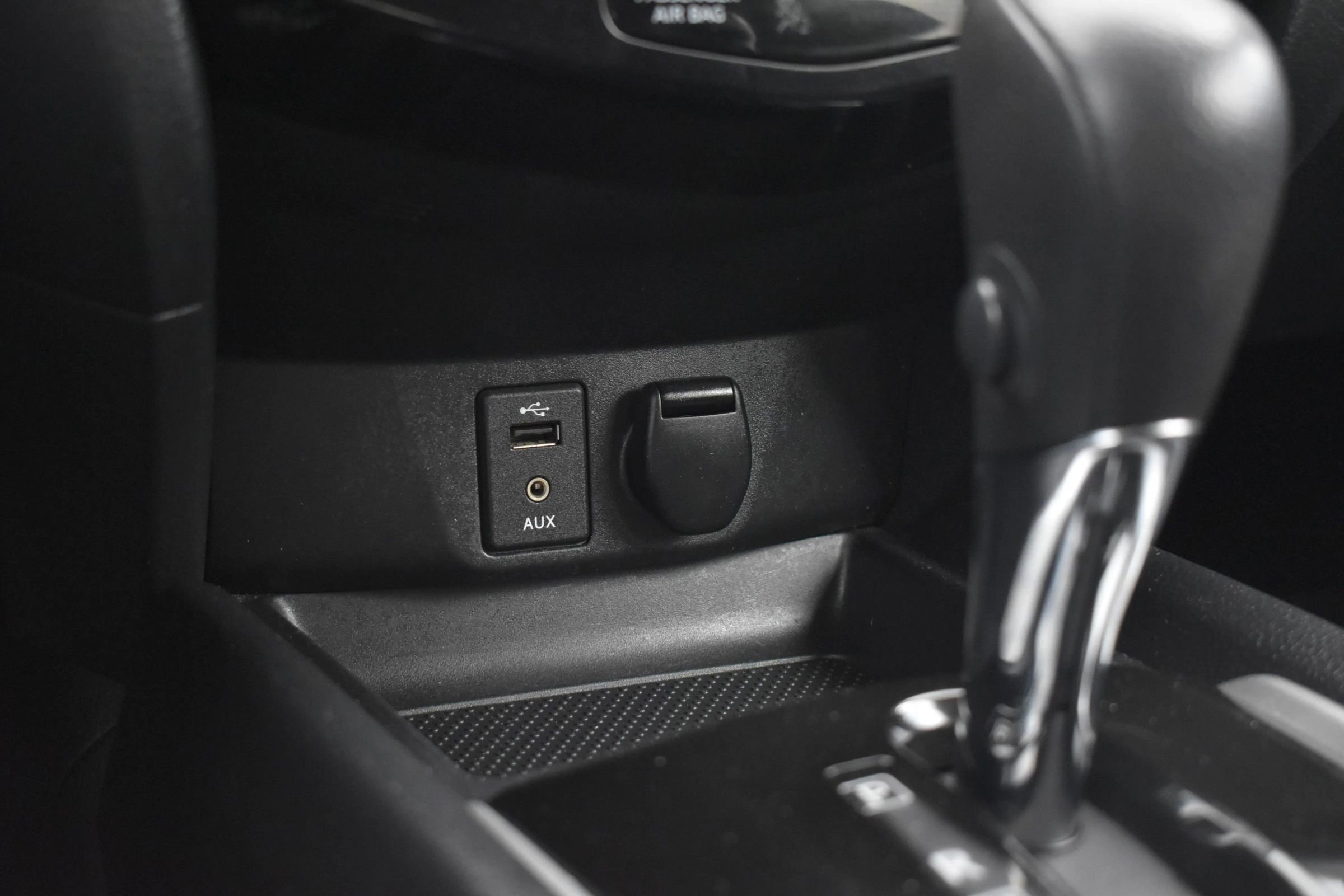 Used 2016 Nissan Rogue SV image 23