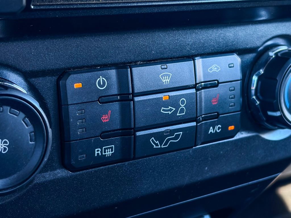 Used 2015 Ford F150 XLT w/ Equipment Group 302A Luxury image 33