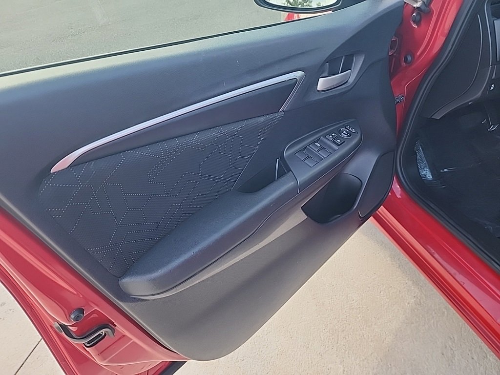 Used 2015 Honda Fit EX image 9