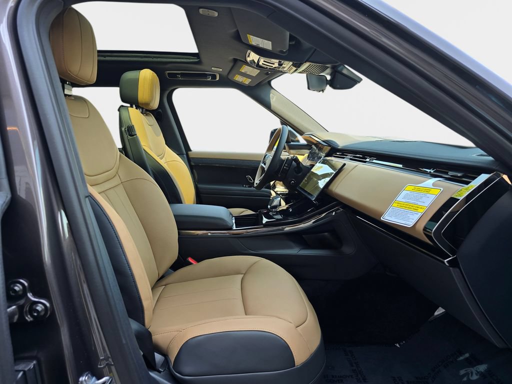 New 2026 Land Rover Range Rover Sport Dynamic SE AWD/4WD image 10