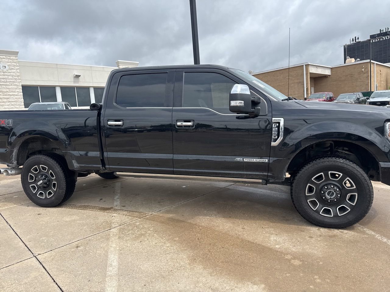 Used 2021 Ford F250 Platinum w/ FX4 Off-Road Package AWD/4WD image 4