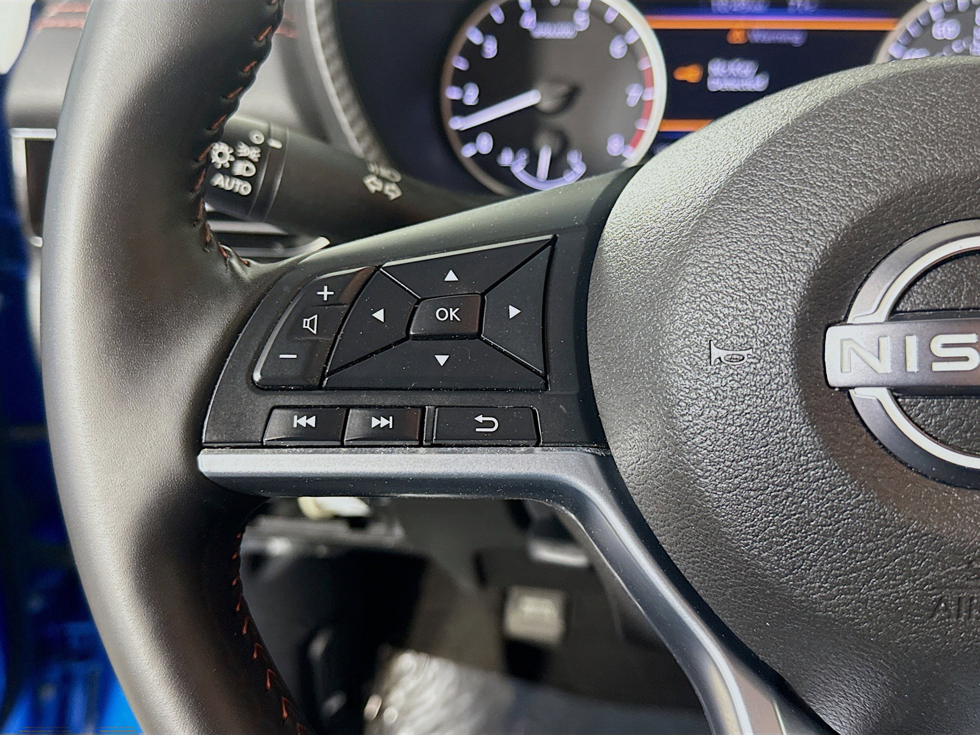 Used 2025 Nissan Sentra SR image 14