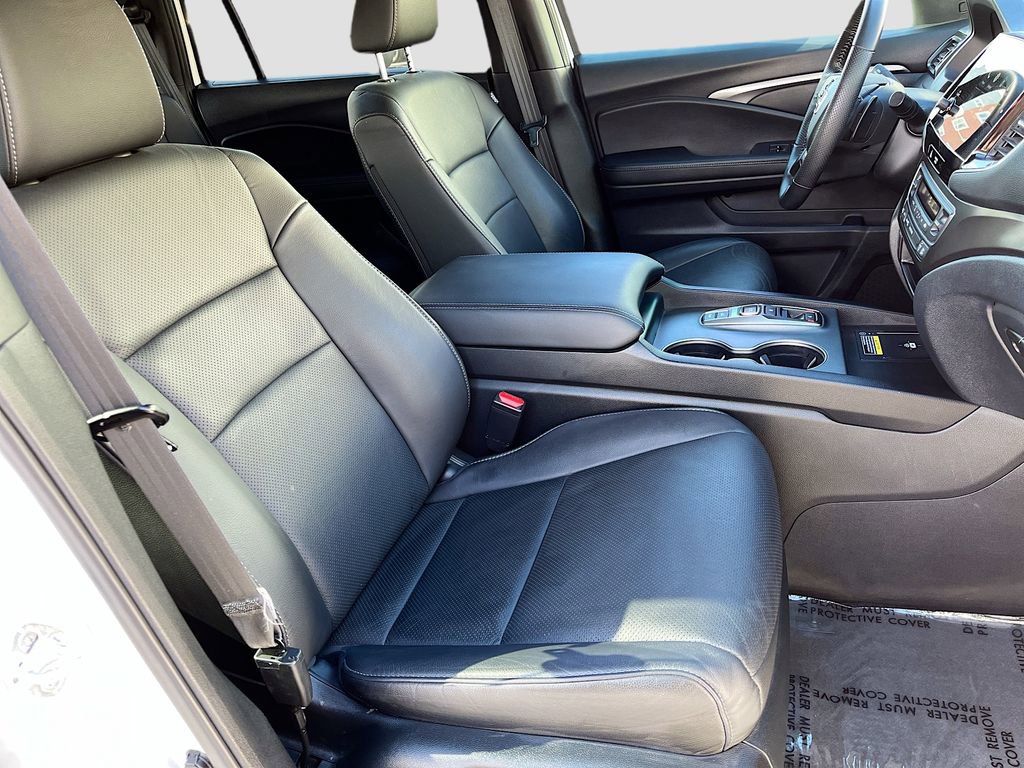 Used 2025 Honda Passport EX-L image 28