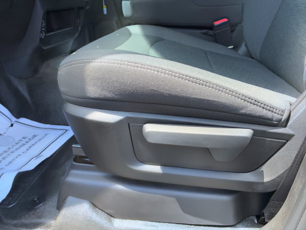 New 2026 RAM 3500 Tradesman AWD/4WD image 4