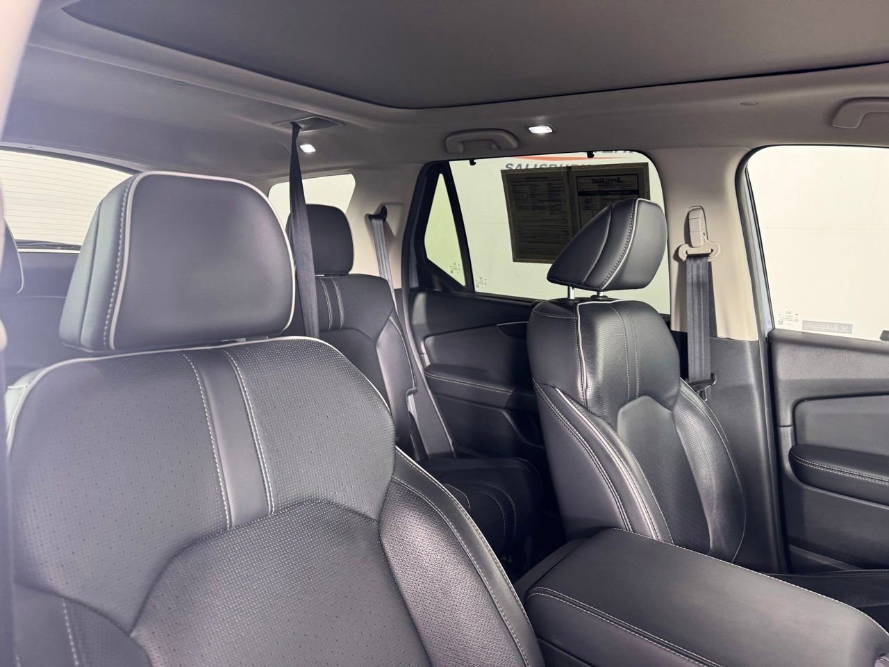 Used 2025 Honda Pilot Elite image 34