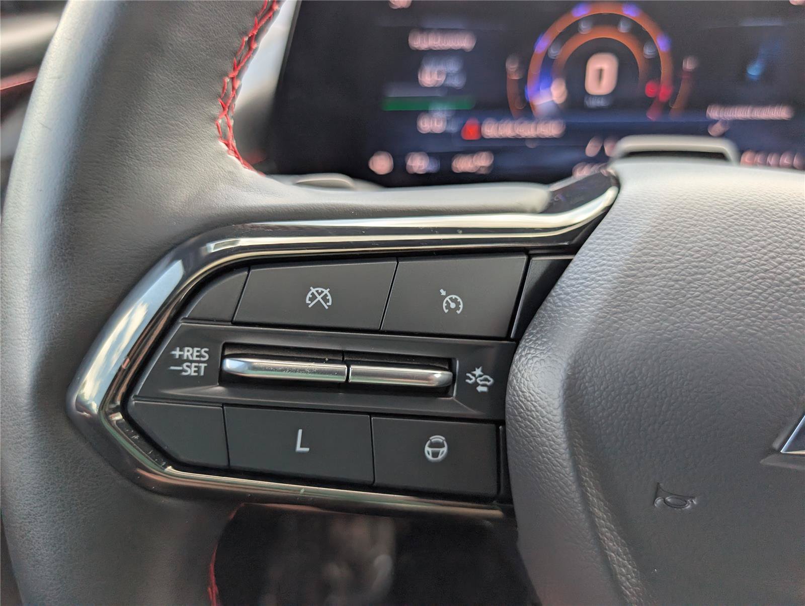 Used 2024 Chevrolet Traverse RS w/ LPO, Floor Liner Package AWD/4WD image 27