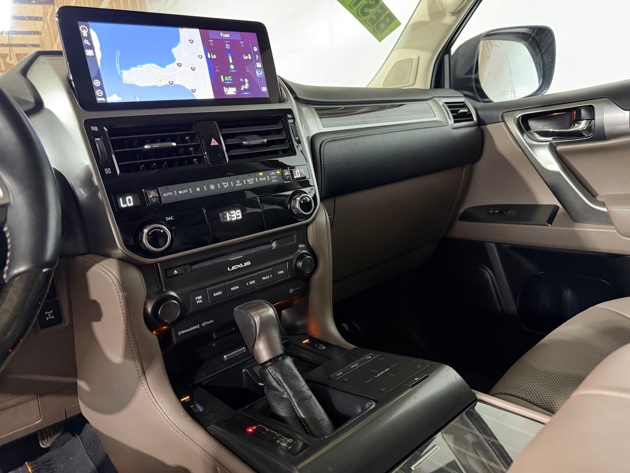 Used 2023 Lexus GX 460 Premium AWD/4WD image 30