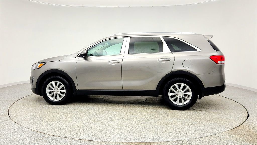Used 2017 Kia Sorento FWD w/ LX Convenience Package image 8