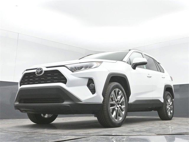 Used 2019 Toyota RAV4 XLE Premium image 47