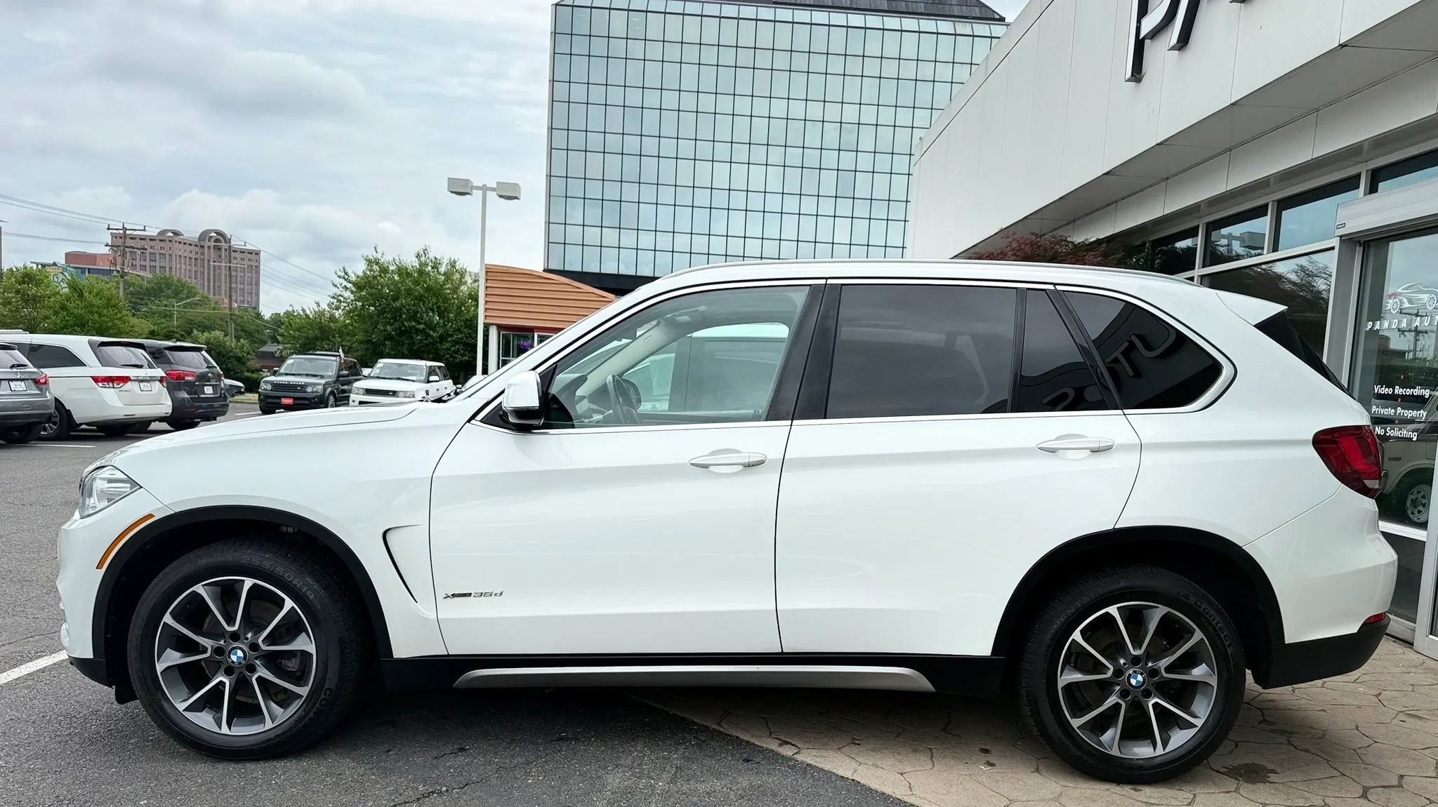 Used 2017 BMW X5 xDrive35d AWD/4WD image 4