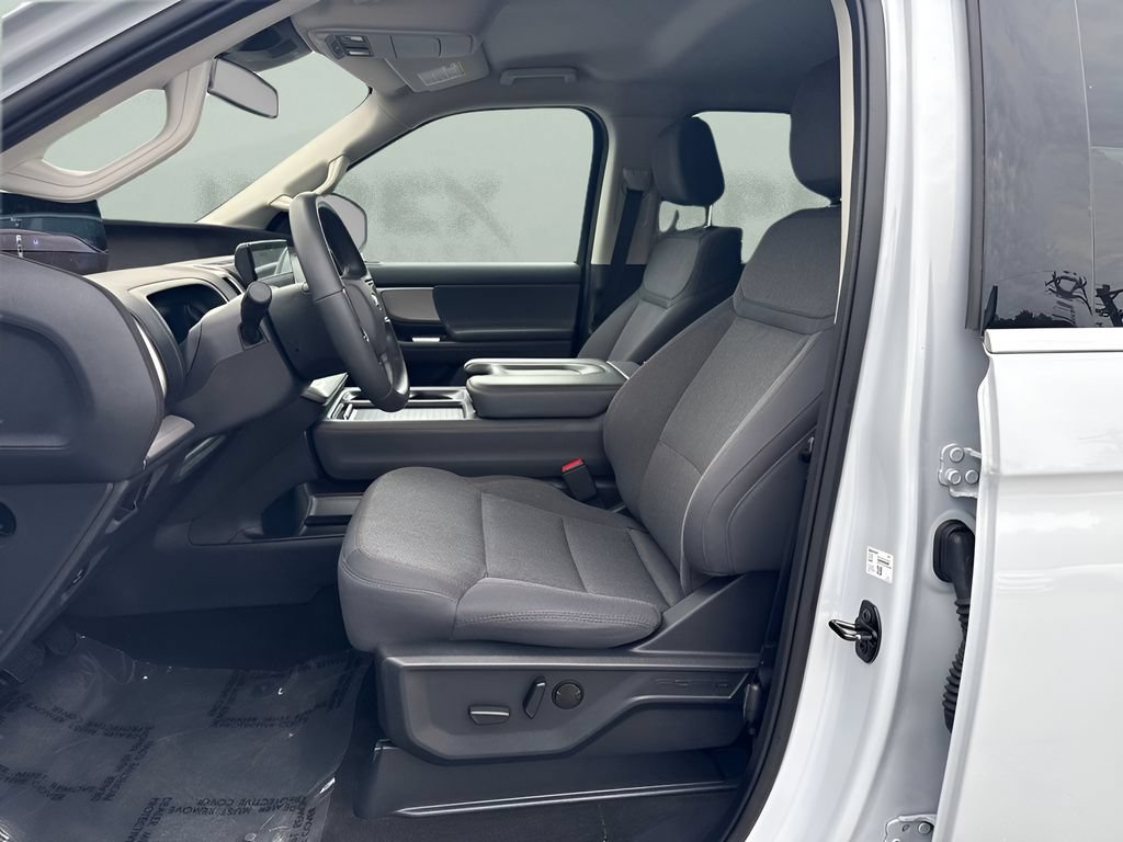 Used 2025 Ford Expedition Max Active RWD image 5