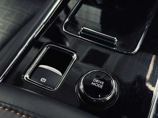 Certified 2025 Lincoln Aviator Black Label image 39