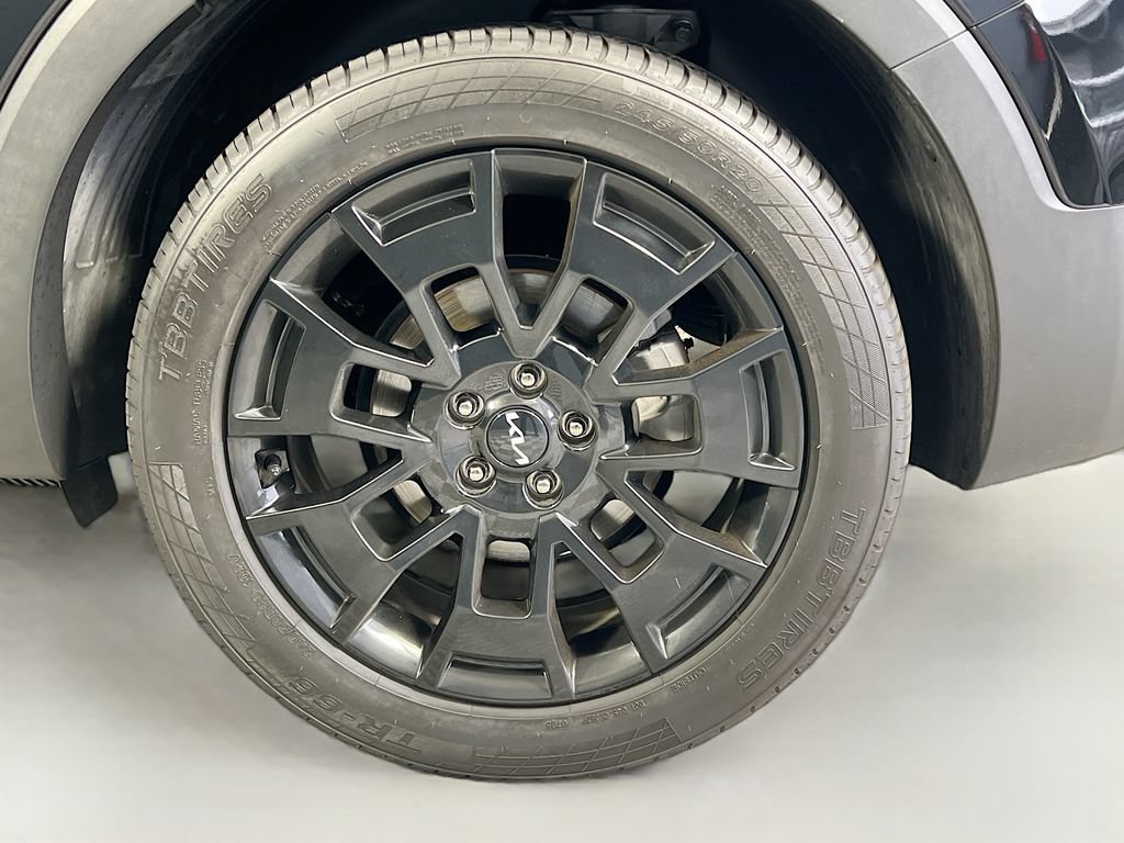 Certified 2022 Kia Telluride EX w/ EX Premium Package AWD/4WD image 8