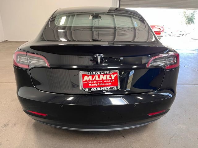 Used 2019 Tesla Model 3 Standard Range Plus image 4