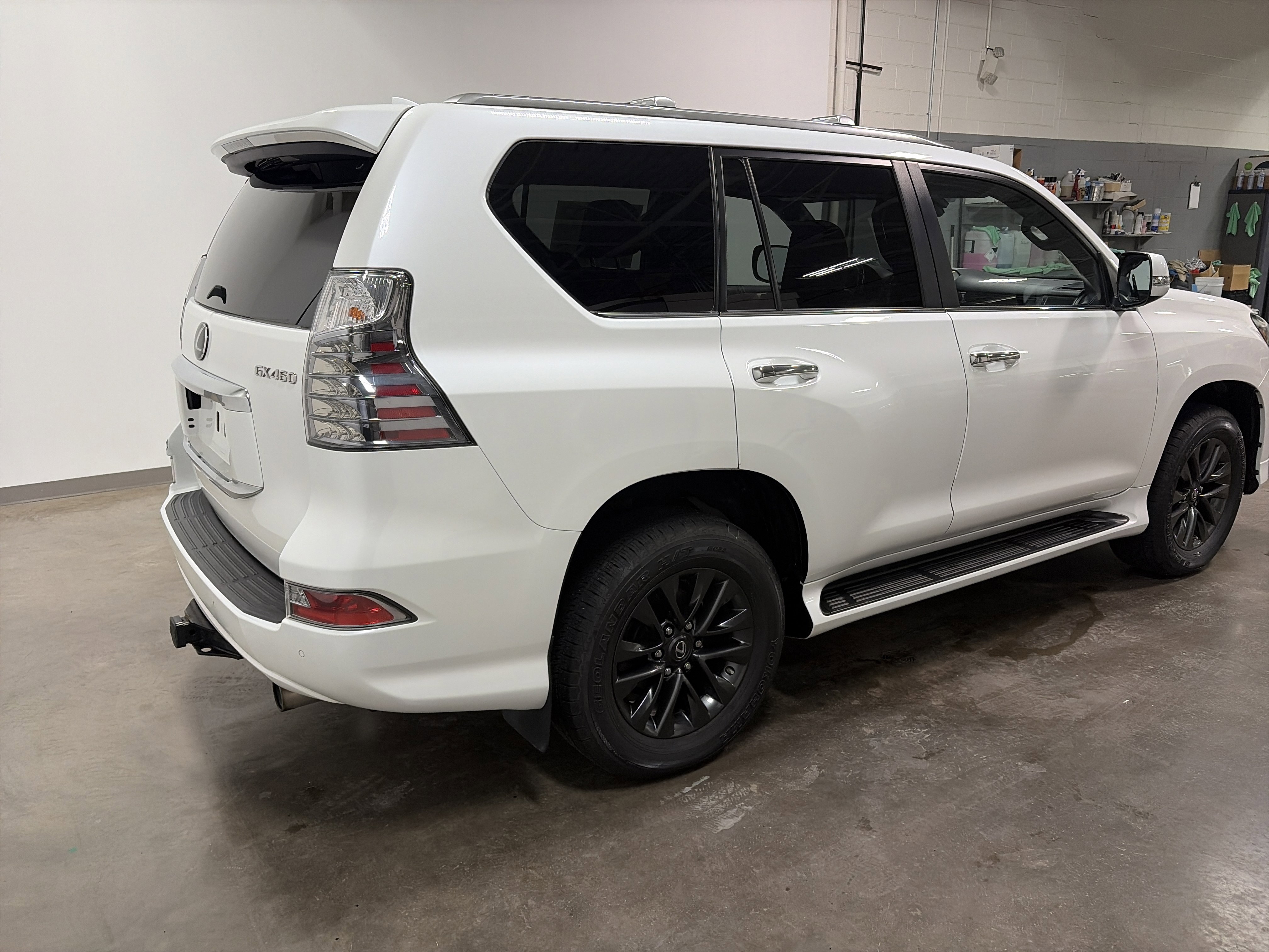 Used 2021 Lexus GX 460 Premium w/ Premium Package image 3