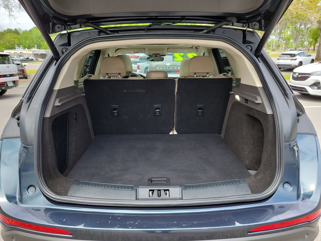 Used 2022 Lincoln Corsair Reserve w/ Equipment Group 201A image 9