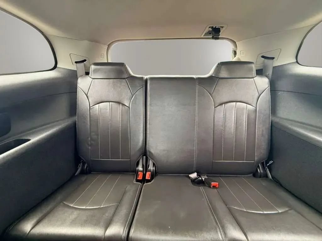 Used 2015 Buick Enclave Premium FWD image 18