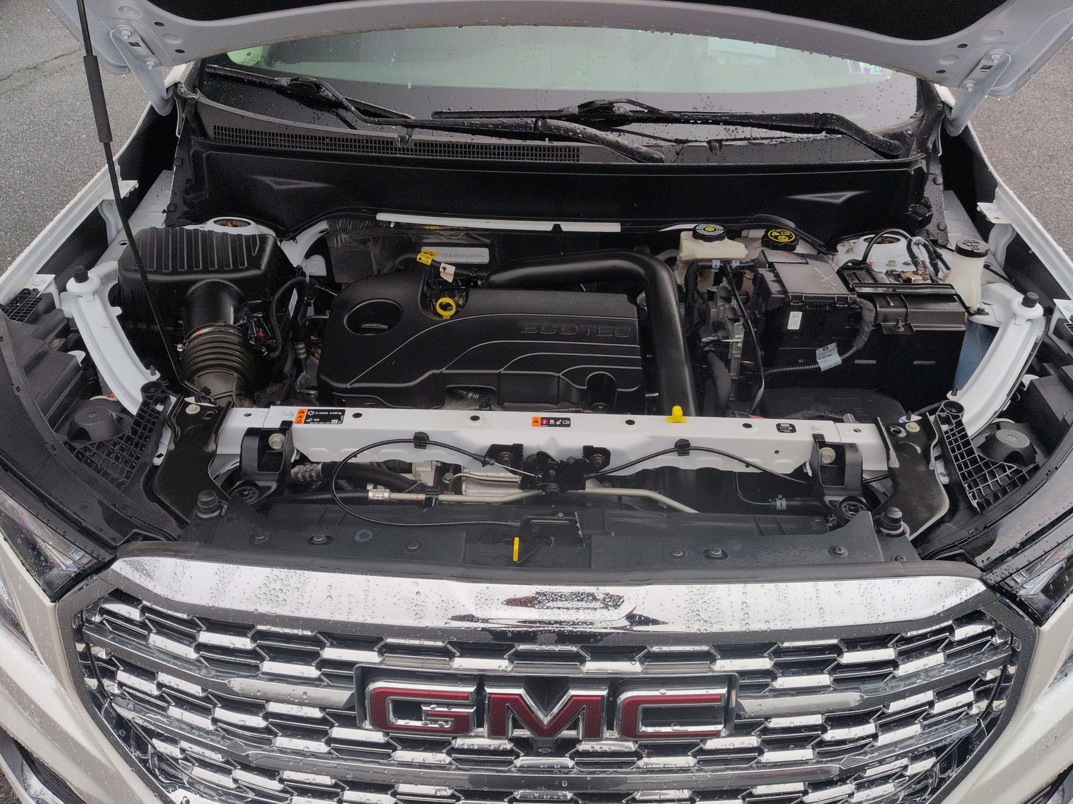 Used 2023 GMC Terrain Denali w/ Denali Premium Package image 17