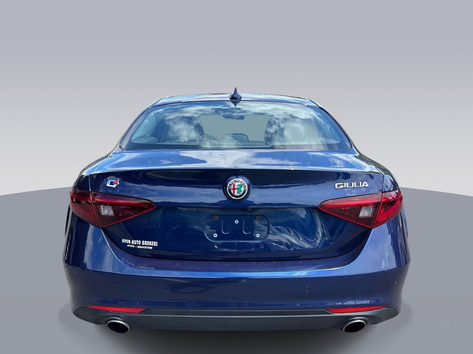 Used 2017 Alfa Romeo Giulia AWD w/ Cold Weather Package image 4