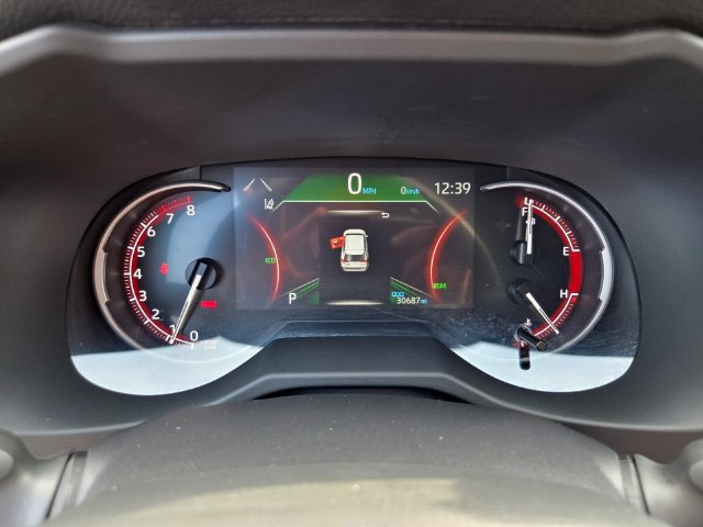 Used 2025 Toyota RAV4 XLE FWD image 35