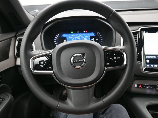 Used 2024 Volvo XC90 B6 Ultimate AWD/4WD image 25