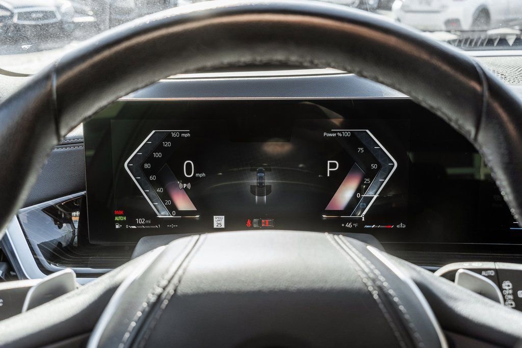 Used 2024 BMW X5 xDrive40i w/ Premium Essential Package image 14