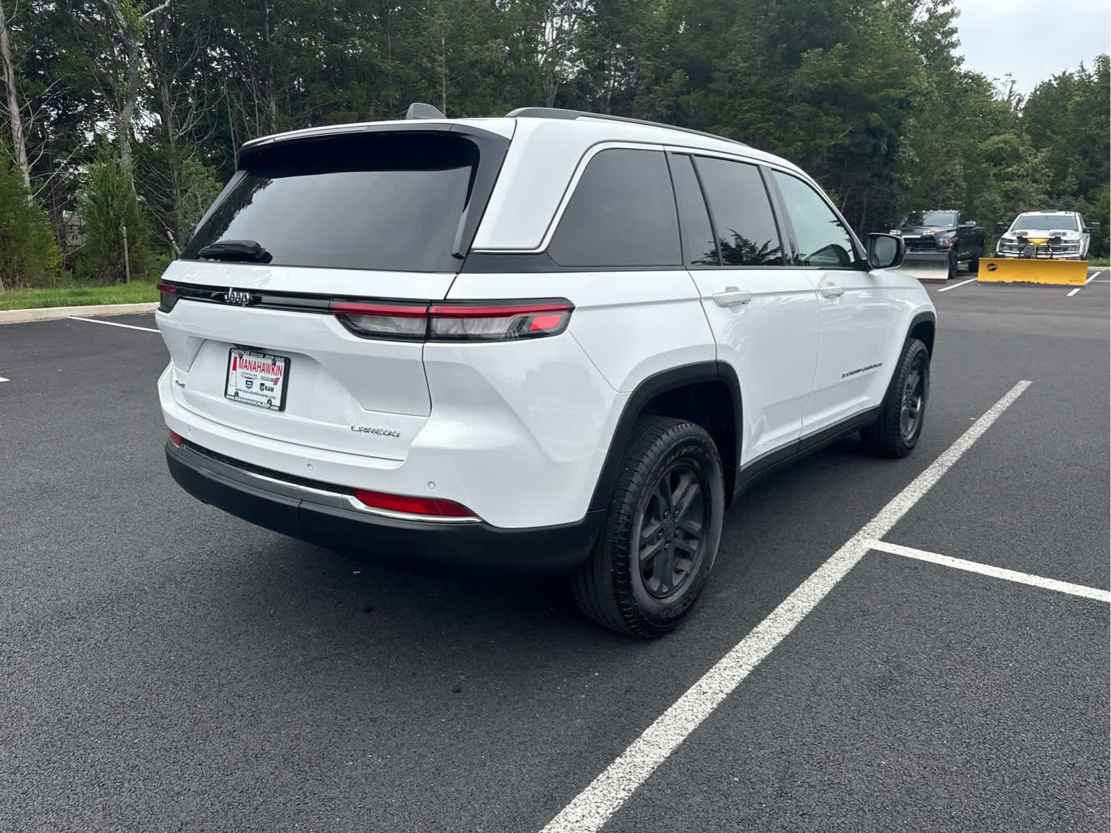 Certified 2023 Jeep Grand Cherokee Laredo image 9