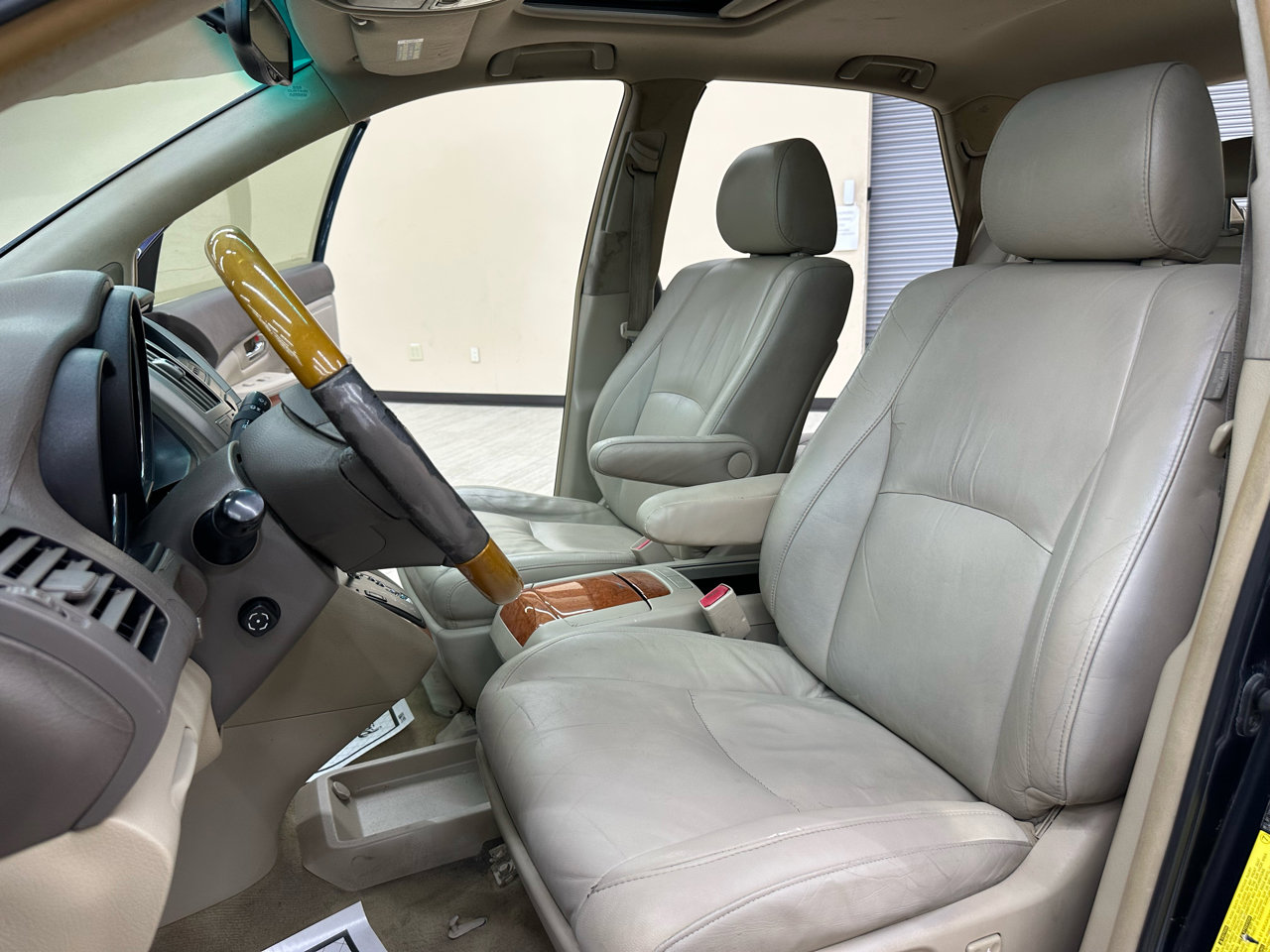 Used 2006 Lexus RX 330 FWD image 17