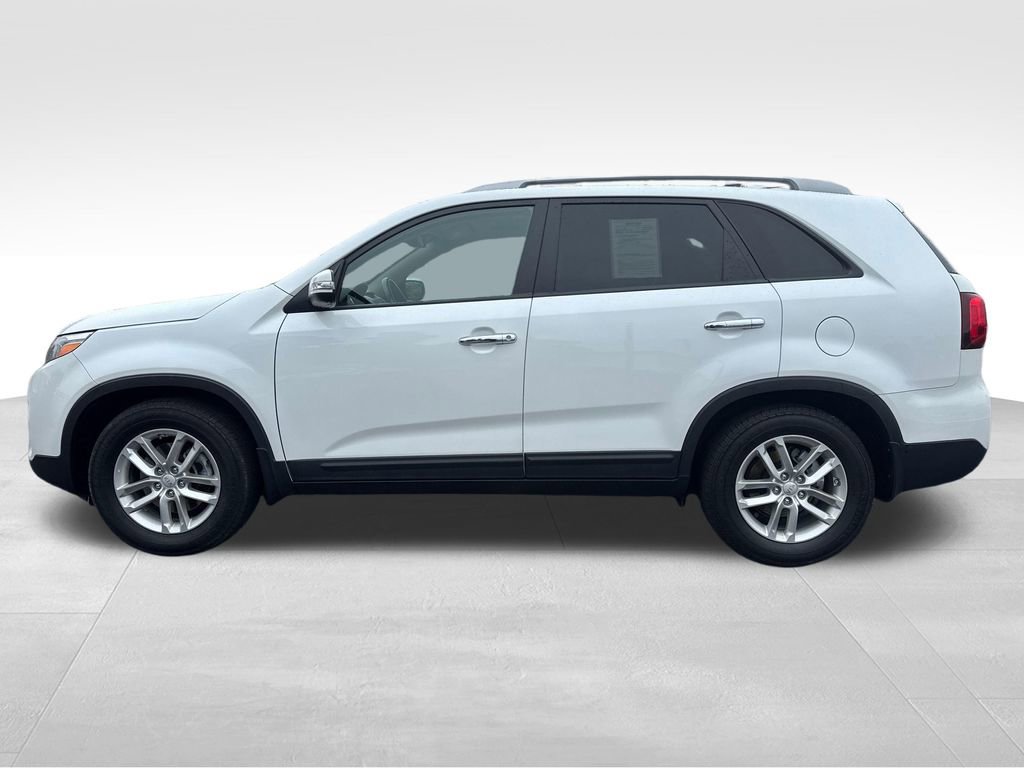 Used 2014 Kia Sorento LX FWD image 2