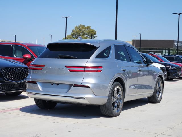 Used 2023 Genesis Electrified GV70 AWD/4WD image 3
