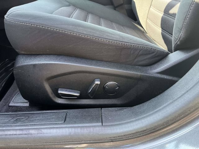 Used 2018 Ford Fusion SE w/ Fusion SE Technology Package FWD image 22