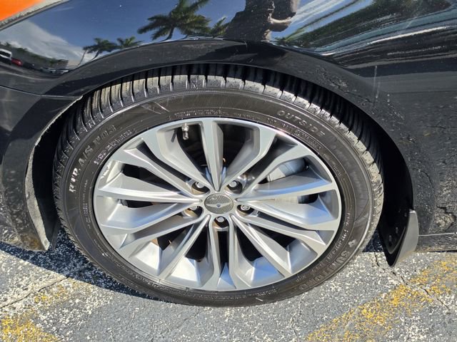 Used 2016 Hyundai Genesis 3.8 RWD image 8