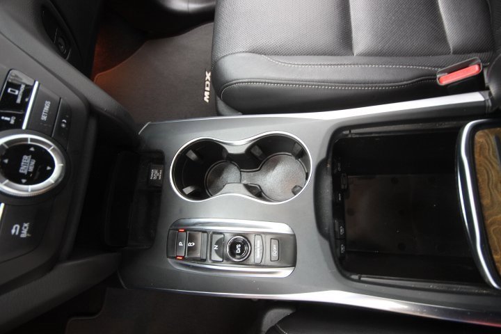 Used 2020 Acura MDX SH-AWD w/ Technology Package image 18