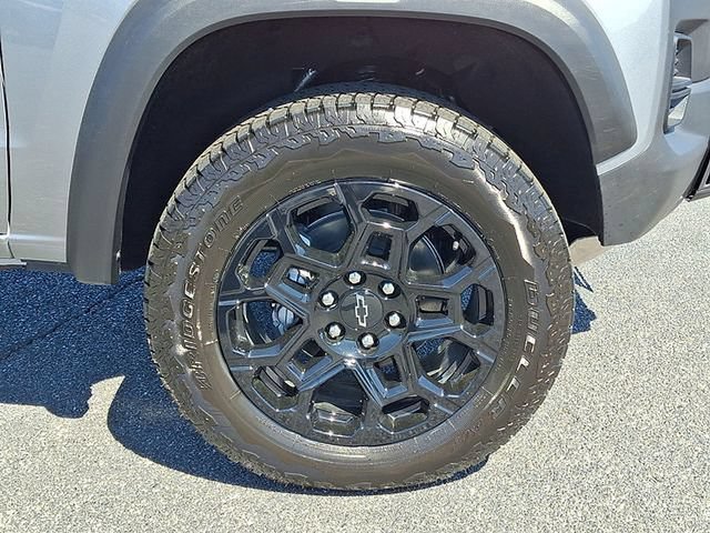 New 2026 Chevrolet Colorado Trail Boss w/ Off-Road Front Bumper Package AWD/4WD image 6