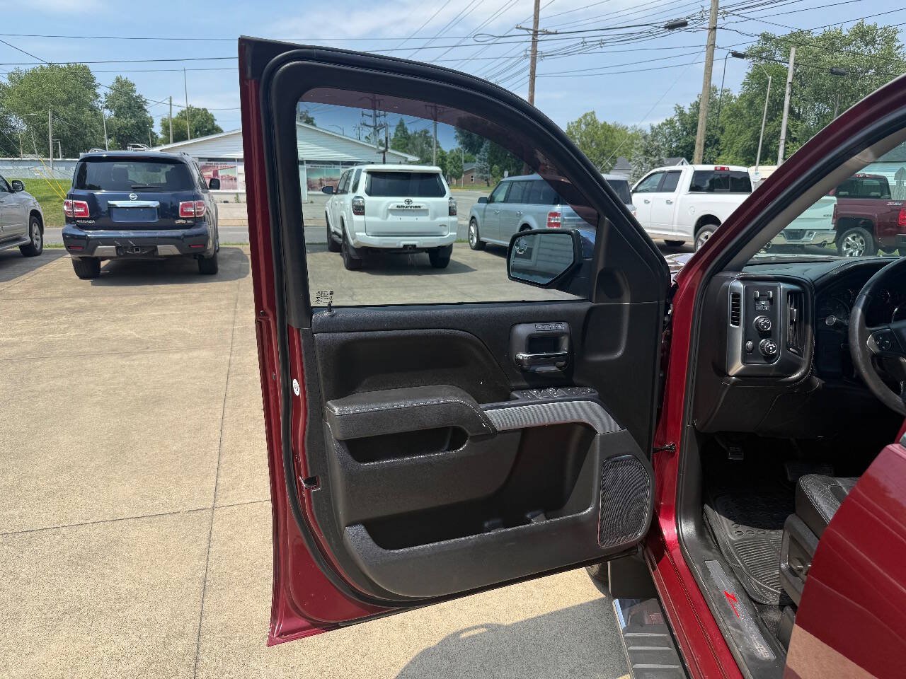 Used 2015 Chevrolet Silverado 1500 LTZ AWD/4WD image 10