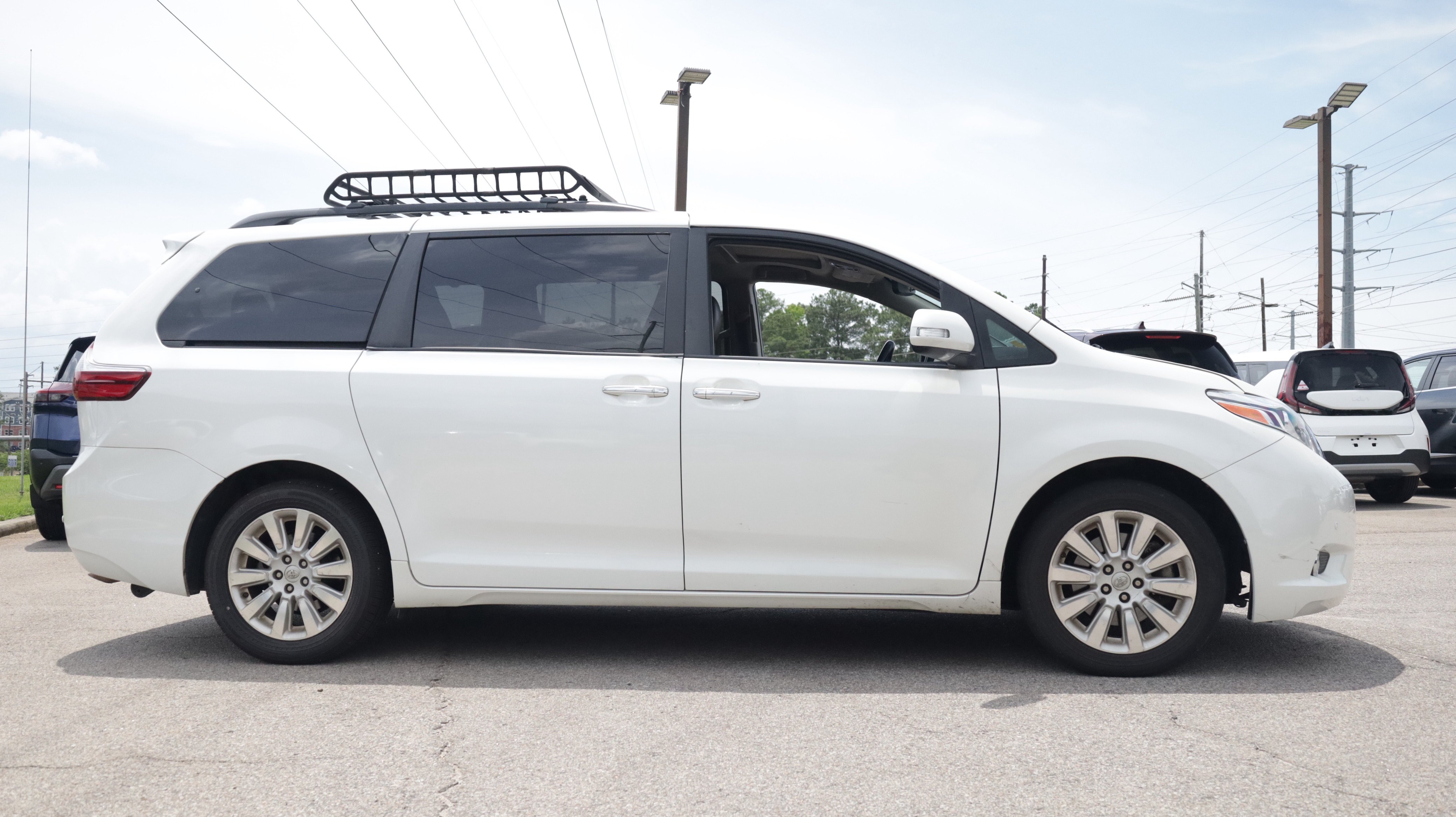 Used 2015 Toyota Sienna Limited Premium AWD/4WD image 5
