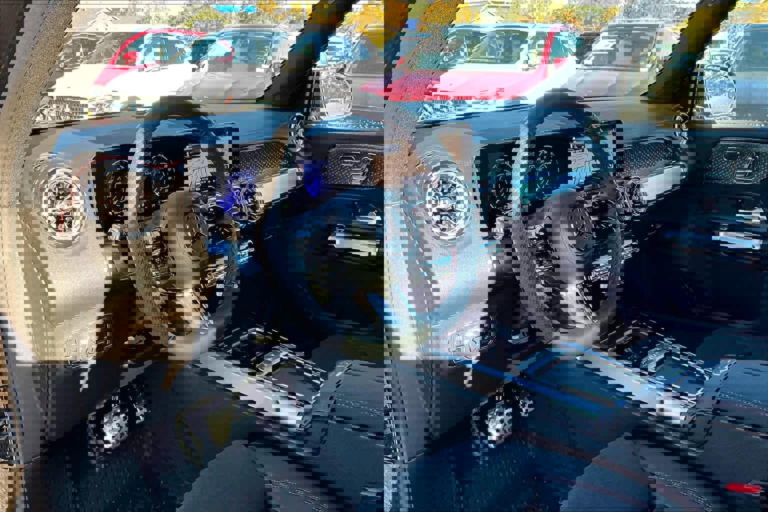 Used 2024 Mercedes-Benz EQB 350 4MATIC SUV image 9