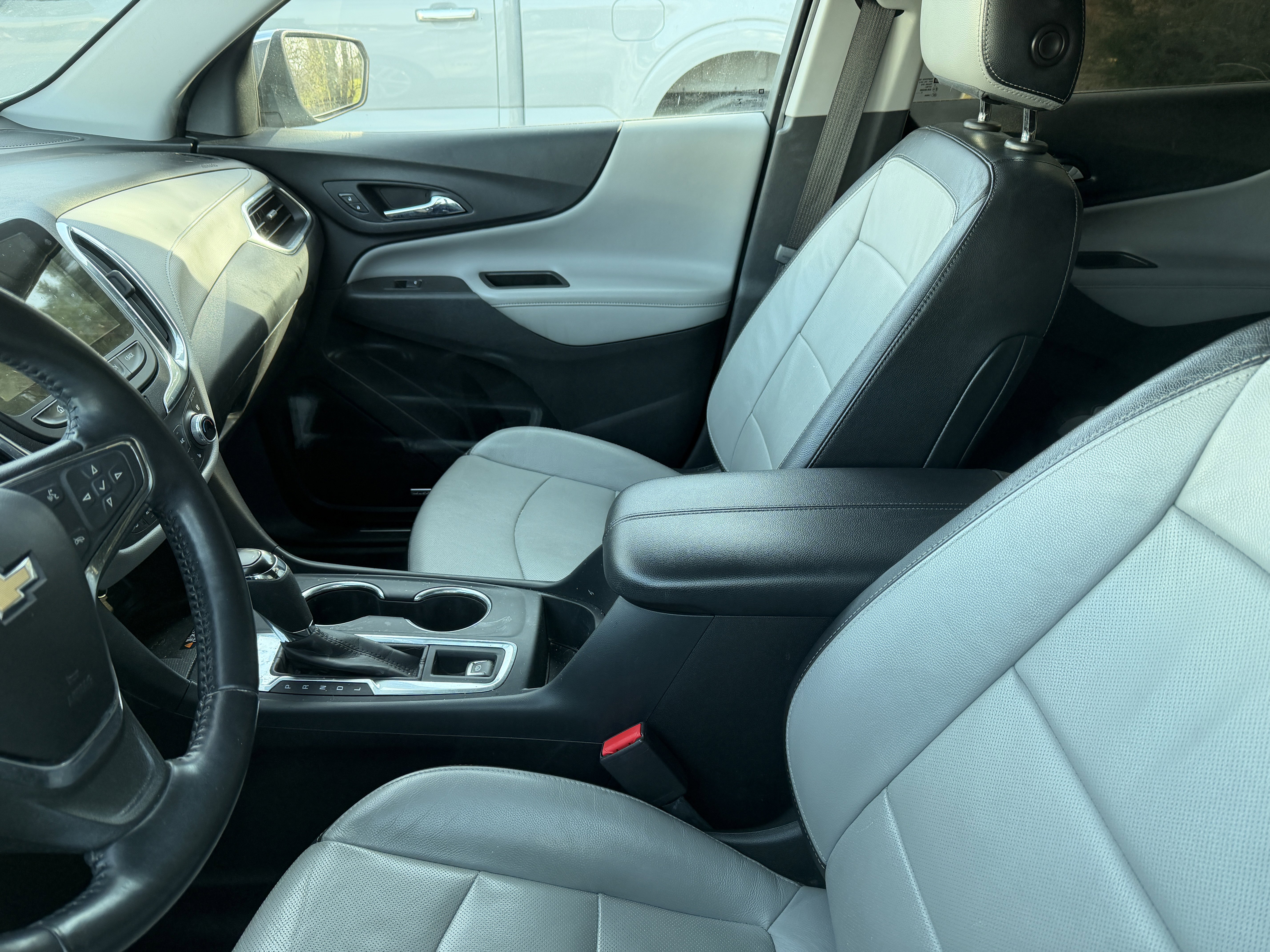 Used 2020 Chevrolet Equinox Premier image 16