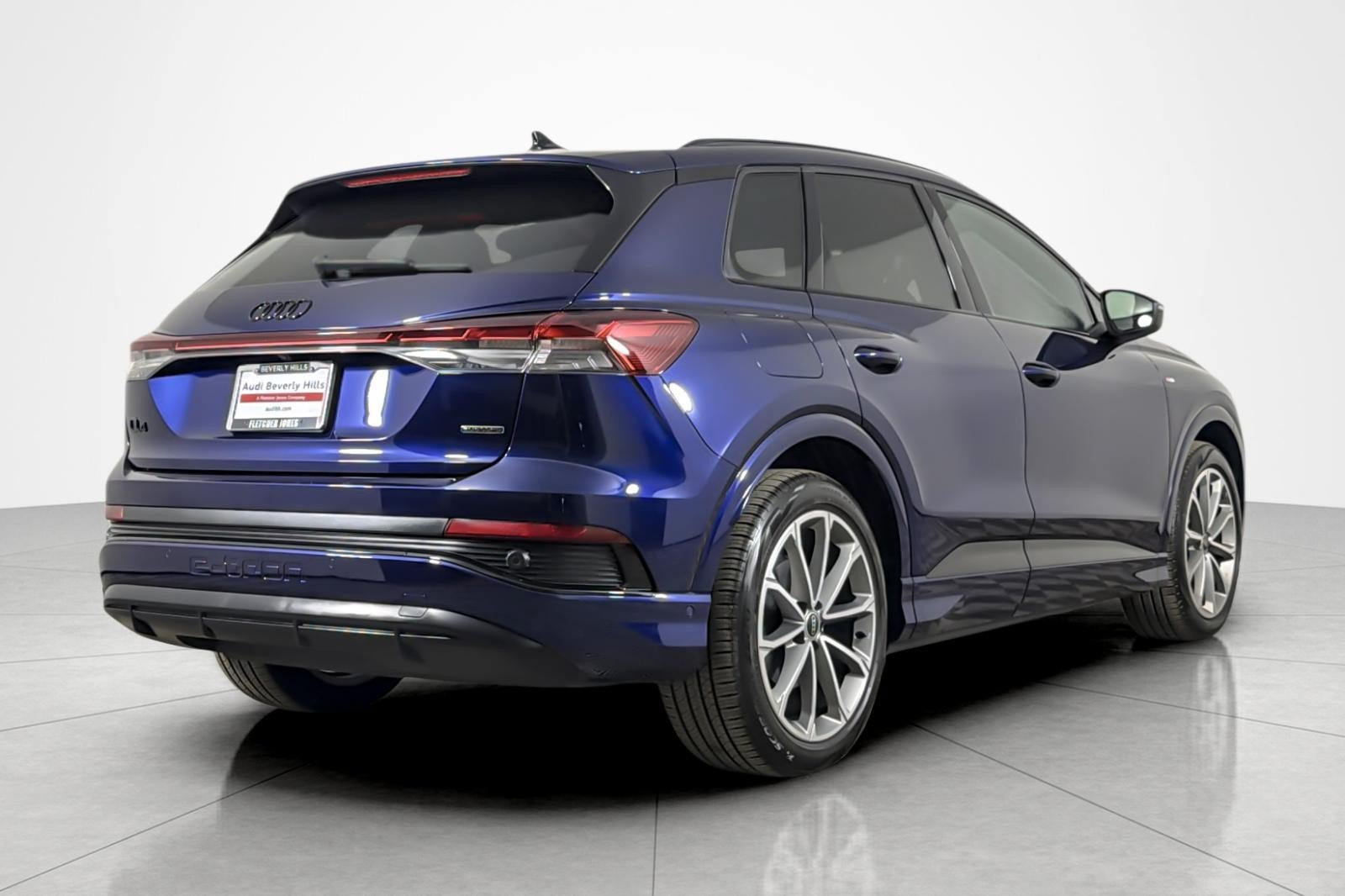 Used 2026 Audi Q4 e-tron Premium Plus w/ Premium Plus AWD/4WD image 5