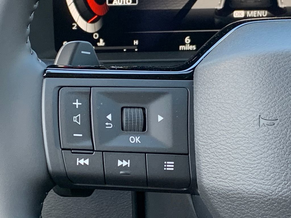 New 2026 Nissan Rogue Platinum AWD/4WD image 14