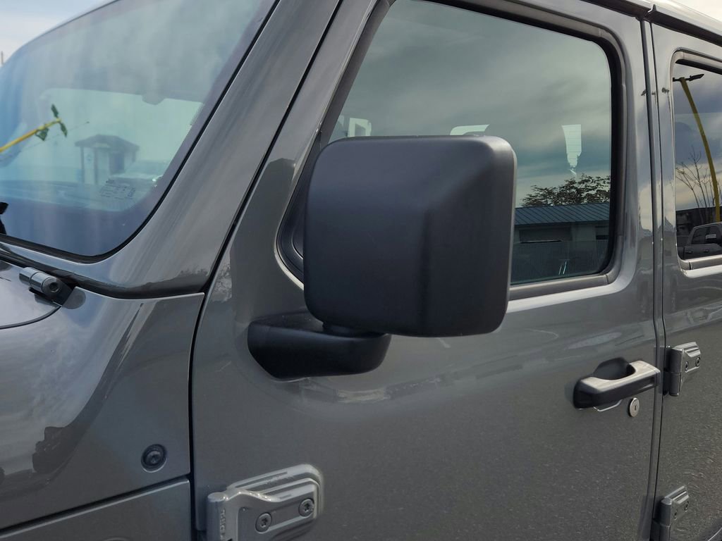 Used 2021 Jeep Gladiator Overland w/ Uconnect 4C Nav & Sound Group AWD/4WD image 33