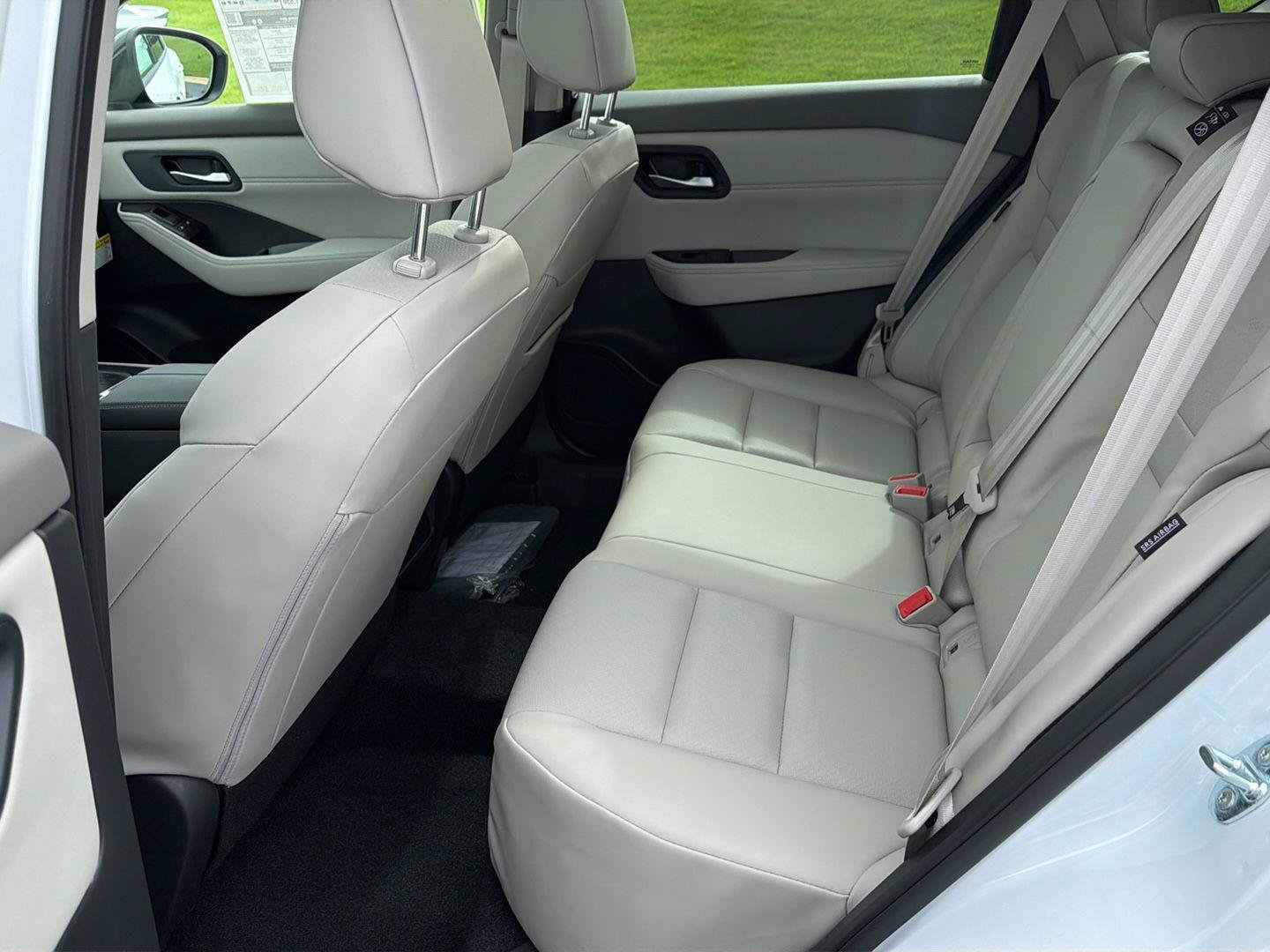 New 2026 Nissan Rogue Dark Armor FWD image 12